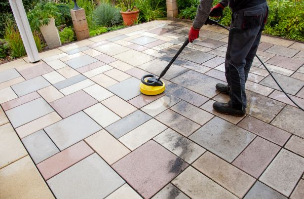 Patio Washing in Orange