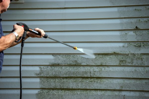 Vinyl Siding Power Washing in Orange