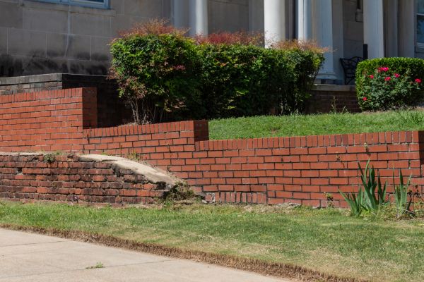 Retaining Wall Cleaning in Orange